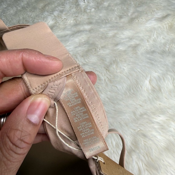 NWT Skims Wireless Form Push Up Plunge Bra Clay Tan Women Size 36DDD - Picture 12 of 13